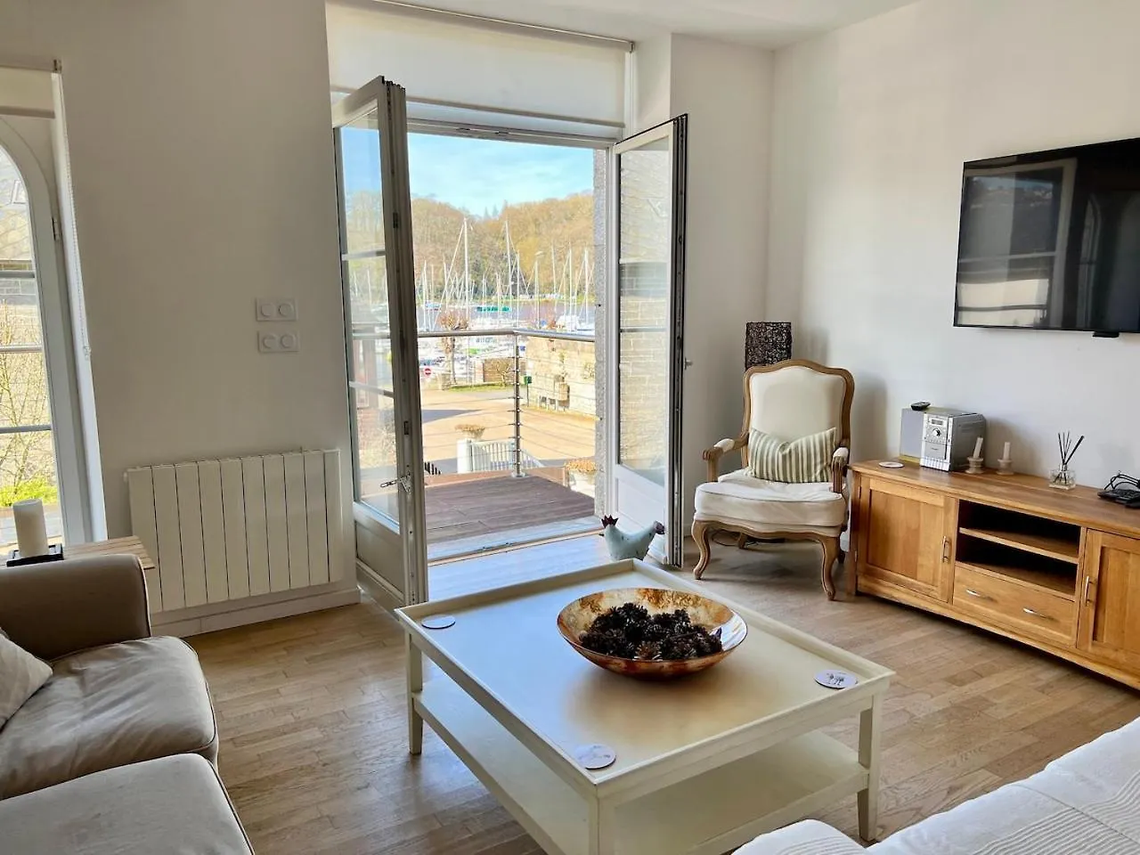 La Vicomté-sur-Rance La Maison Rose At Lyvet Port Is A Beautiful Pet Friendly Riverside Gite Close To Dinan Sleeps 6