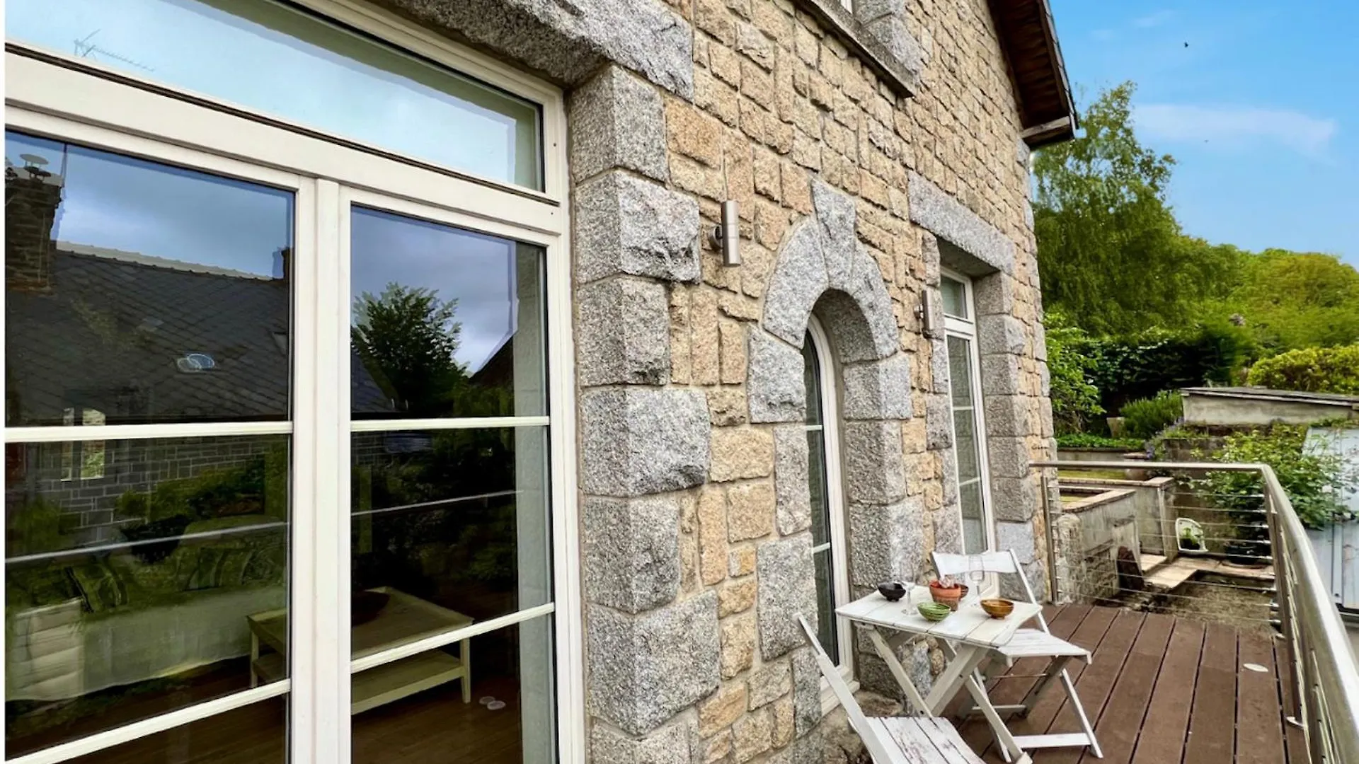 La Vicomté-sur-Rance La Maison Rose At Lyvet Port Is A Beautiful Pet Friendly Riverside Gite Close To Dinan Sleeps 6 La Vicomté-sur-Rance